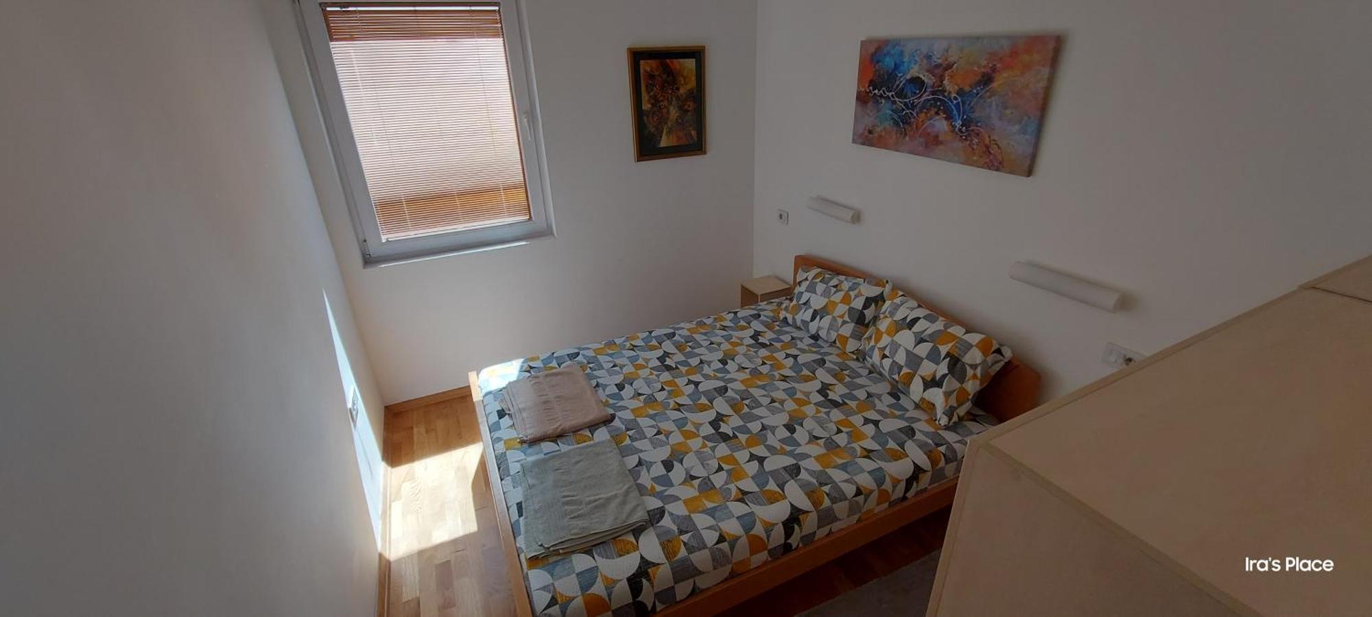 Ira'S 2 Bedroom Central Place With Private Parking Szkopje Kültér fotó